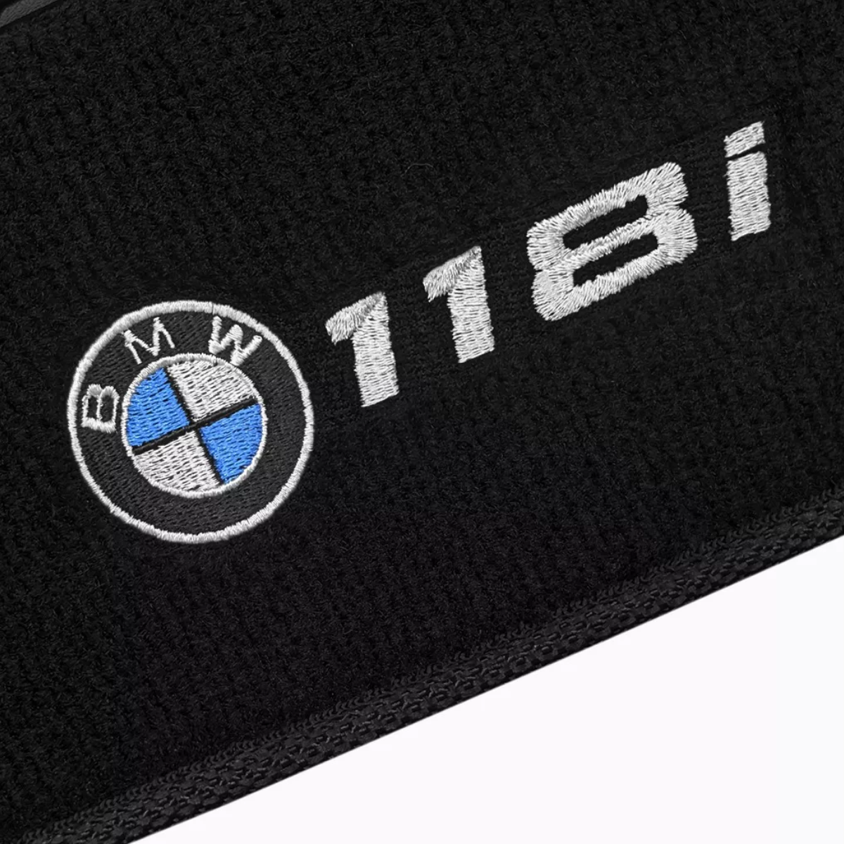 TAPETE CARPETE BMW 118i 2011 A 2019 PRETO BORDADO